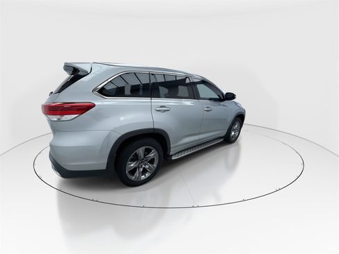 Used 2019 Toyota Highlander Limited Platinum image 8