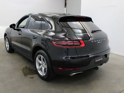 Used 2018 Porsche Macan AWD/4WD image 3