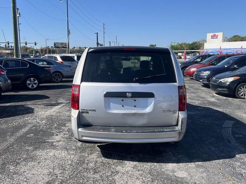 Used 2009 Dodge Grand Caravan SE w/ Climate Group image 5