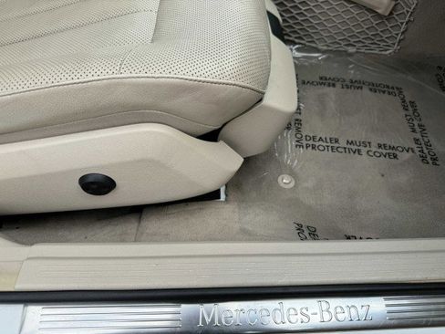 Used 2015 Mercedes-Benz E 400 4MATIC Sedan image 52