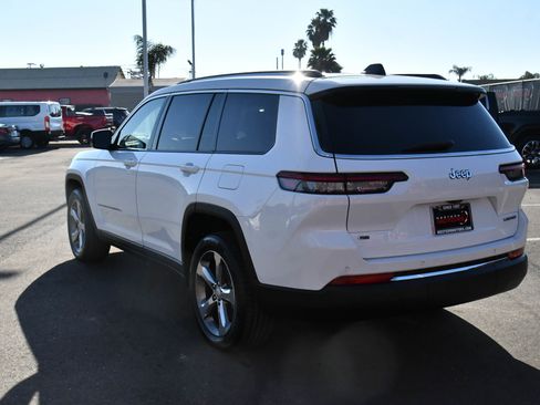 Used 2022 Jeep Grand Cherokee L Limited image 6