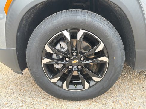 Used 2021 Chevrolet TrailBlazer LT w/ Convenience Package FWD image 10