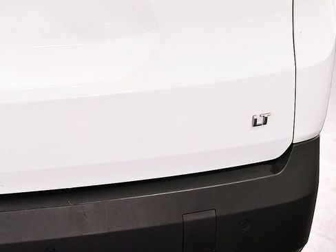 Used 2021 Chevrolet Traverse LT AWD/4WD image 11