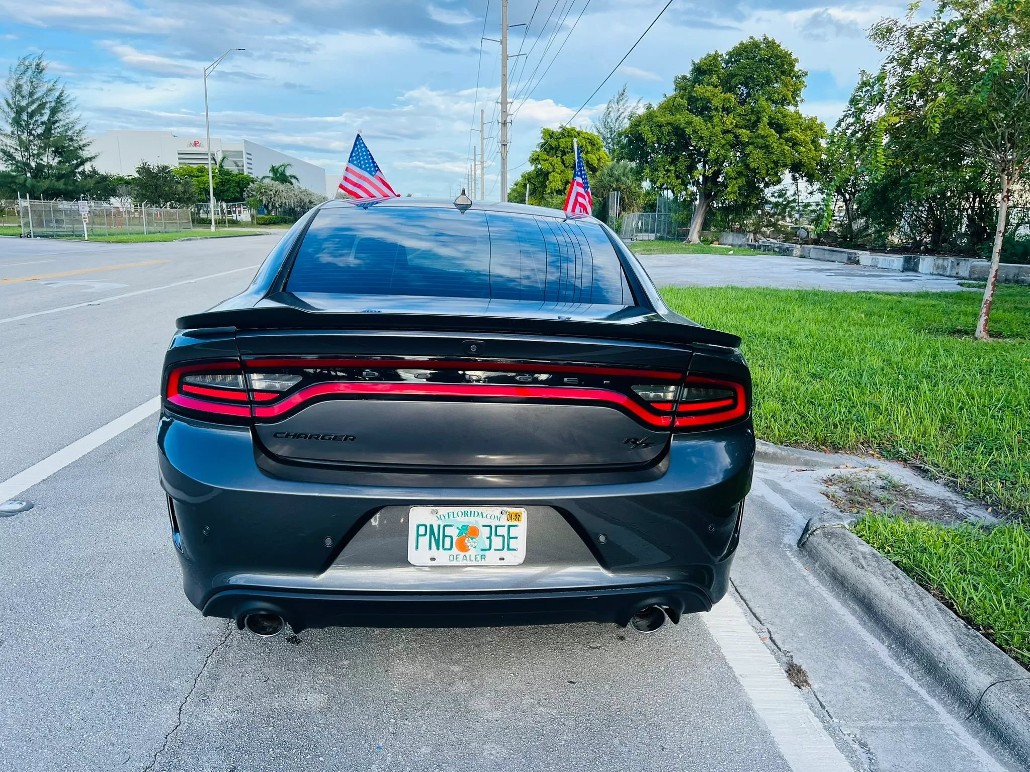 Used 2023 Dodge Charger R/T w/ Blacktop Package RWD image 4