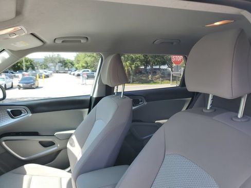 Certified 2024 Kia Soul LX FWD image 14