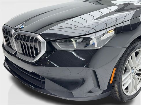 Used 2025 BMW 530i image 5