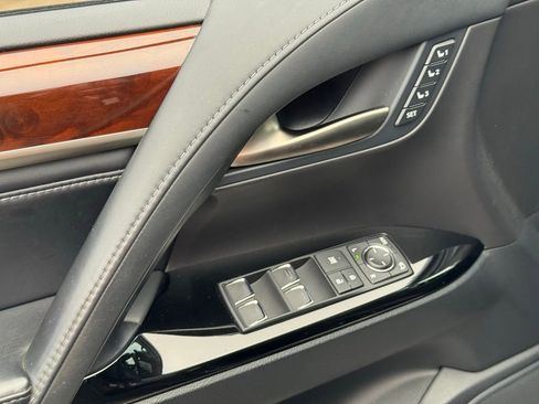 Used 2019 Lexus LX 570 4WD image 24