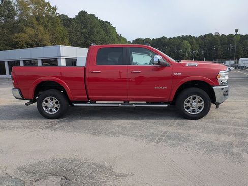 Used 2022 RAM 2500 Laramie AWD/4WD image 2