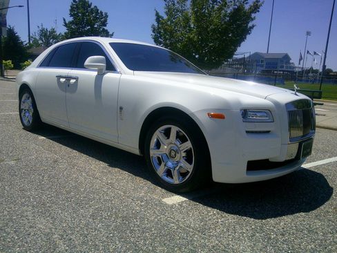 Used 2013 Rolls-Royce Ghost RWD image 27