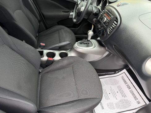 Used 2014 Nissan Juke S FWD image 10
