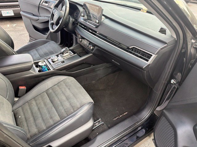 Used 2024 Mitsubishi Outlander SE FWD image 24