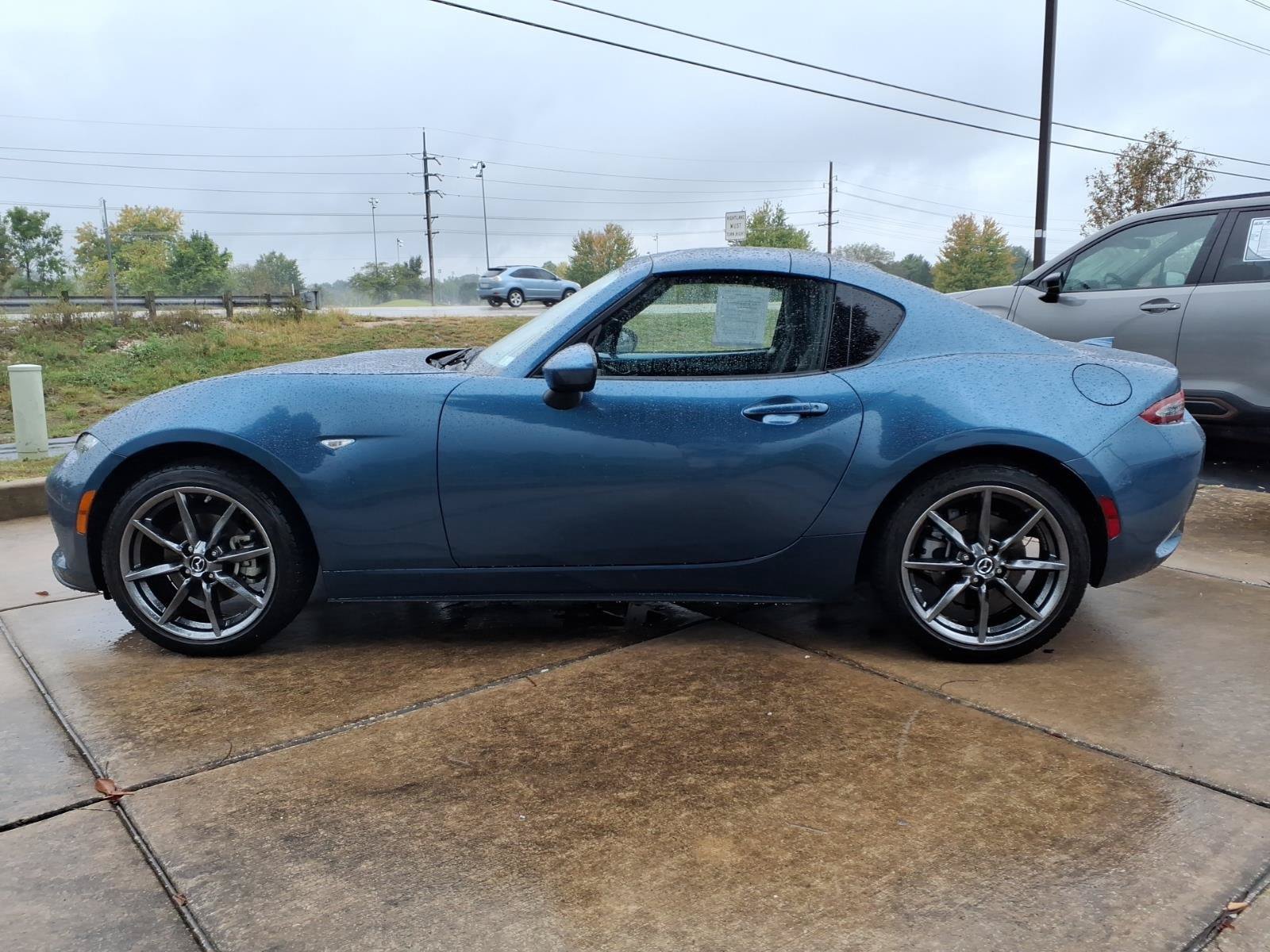 Used 2019 MAZDA MX-5 Miata RF Grand Touring RWD image 3