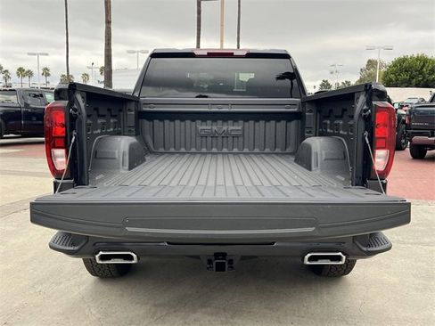 New 2026 GMC Sierra 1500 Elevation w/ LPO, Elevation Black Package image 29