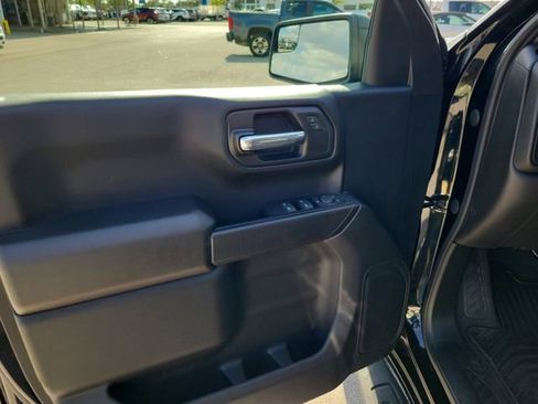 Certified 2022 Chevrolet Silverado 1500 Custom image 16