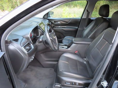 Used 2023 Chevrolet Equinox Premier image 29