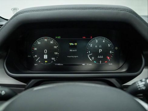 New 2024 Land Rover Defender 110 S image 23