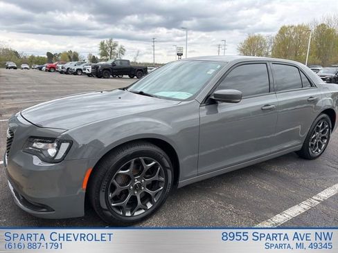 Used 2018 Chrysler 300 S w/ 300S Premium Group 2 AWD/4WD image 7