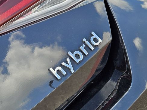 Used 2023 Hyundai Elantra Limited FWD image 8
