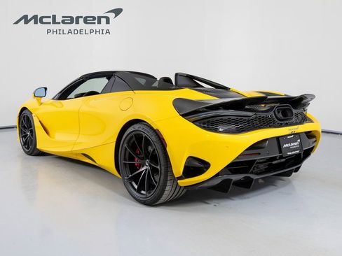 New 2024 McLaren 750S Spider image 8