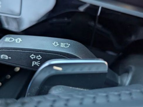 Used 2021 Audi e-tron Prestige image 28