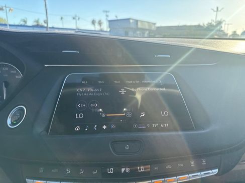 Used 2023 Cadillac XT4 Premium Luxury AWD/4WD image 12