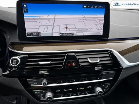 Used 2022 BMW 530i w/ M Sport Package RWD image 9