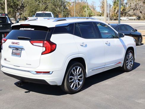 Used 2023 GMC Terrain Denali w/ Denali Premium Package image 8