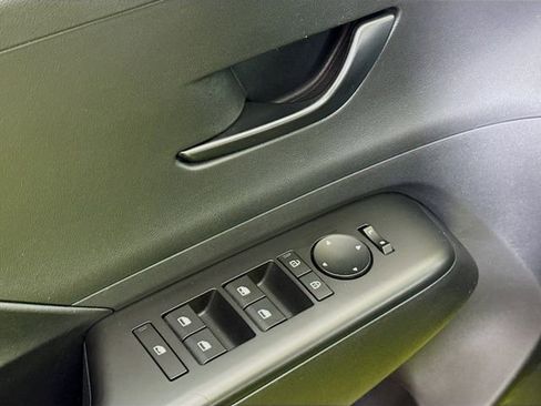 Certified 2024 Hyundai Kona SE image 20