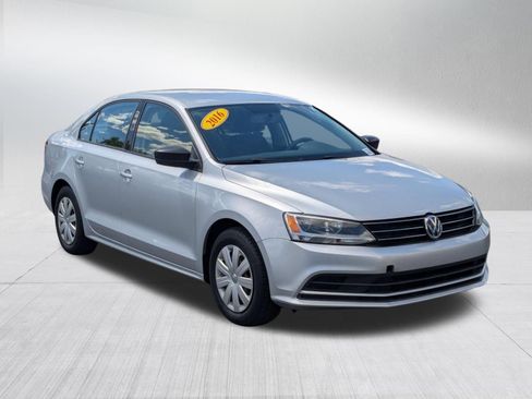 Used 2016 Volkswagen Jetta S image 7