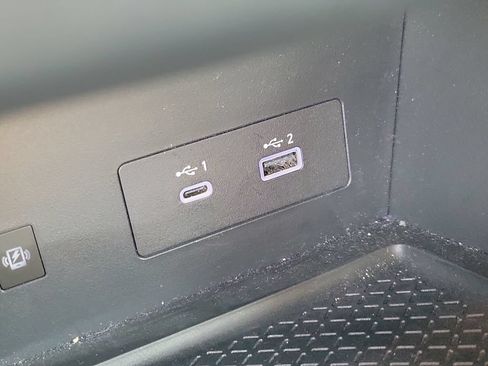 Used 2025 Nissan Pathfinder SL FWD image 29