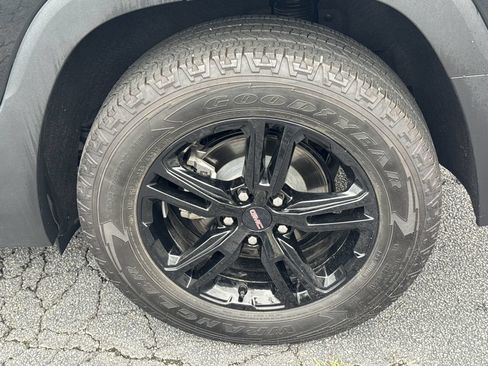 Used 2024 GMC Terrain AT4 w/ LPO, Floor Liner Package AWD/4WD image 19