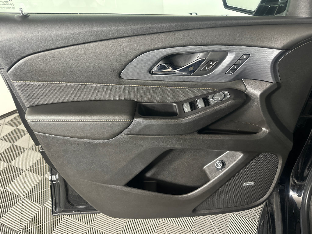 Used 2020 Chevrolet Traverse Premier w/ LPO, 'HIT The Road' Package FWD image 10