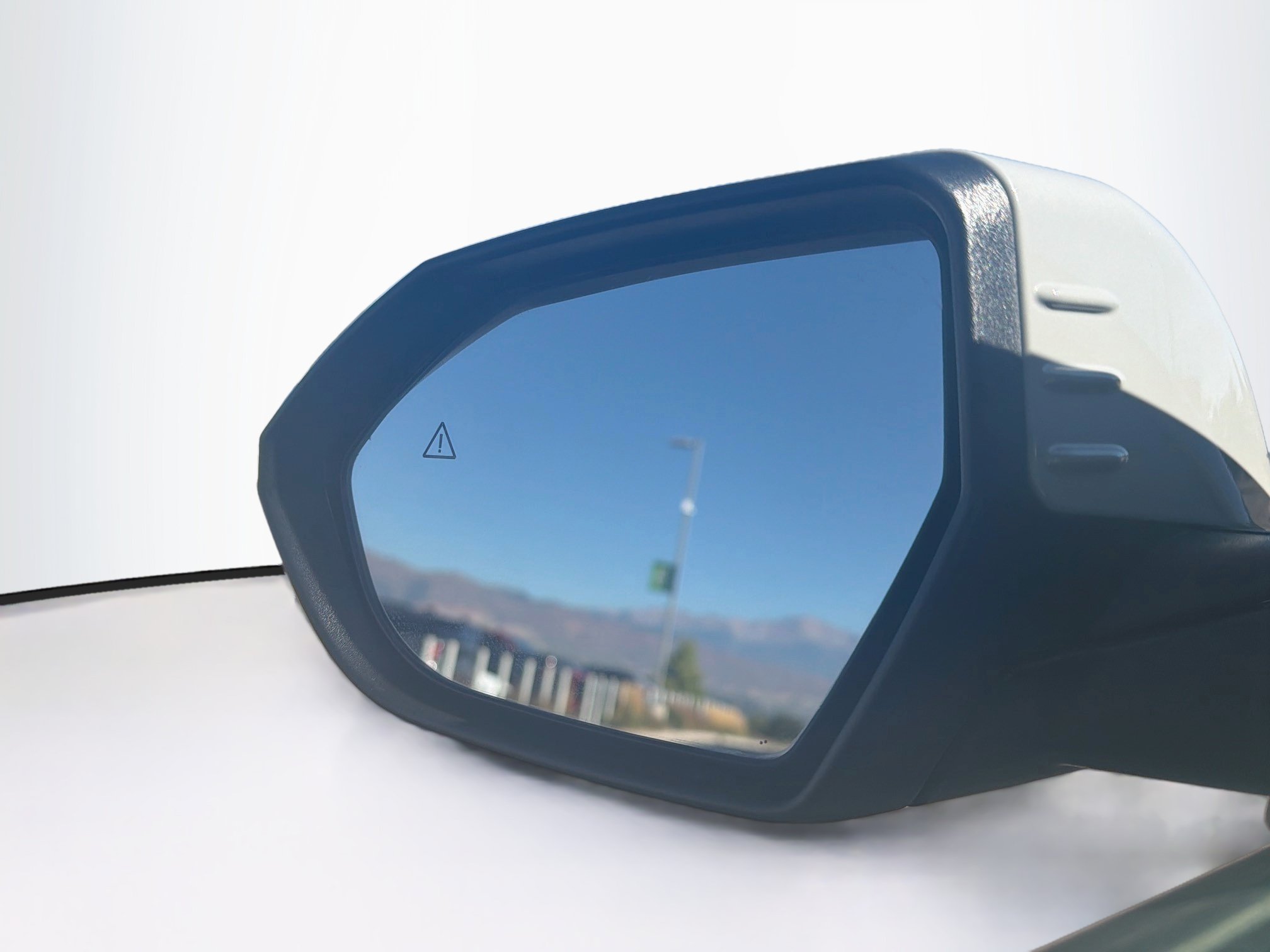 Used 2025 Hyundai Kona SEL AWD/4WD image 16