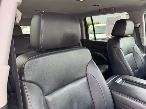 Used 2019 Chevrolet Suburban LT image 15
