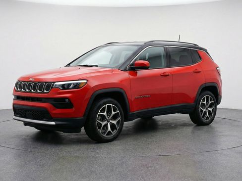 Used 2025 Jeep Compass Limited AWD/4WD image 3