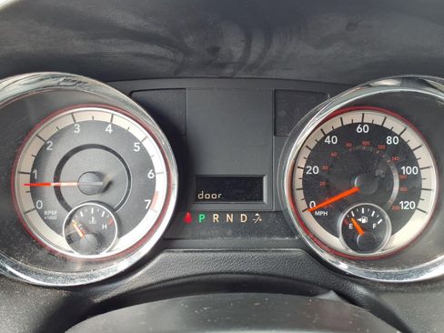 Used 2017 Dodge Grand Caravan SXT FWD image 9