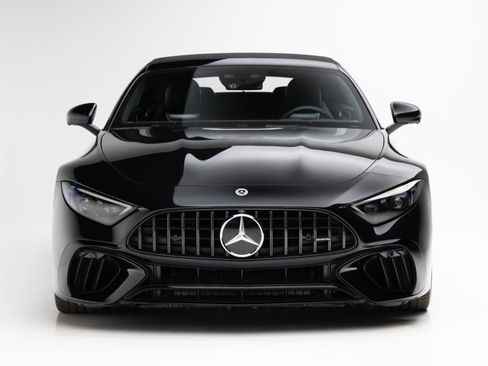 Used 2022 Mercedes-Benz SL 63 AMG 4MATIC w/ AMG Aerodynamic Package image 21
