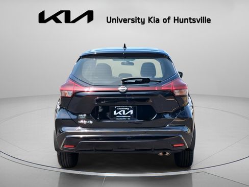 Used 2024 Nissan Kicks S FWD image 6