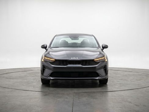Used 2025 Kia K4 FWD image 2