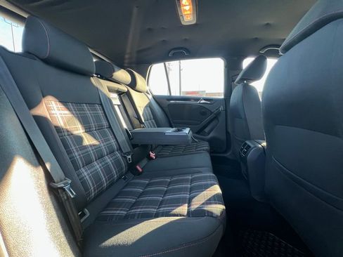 Used 2013 Volkswagen Golf 4-Door image 26