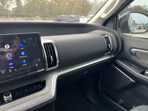 New 2025 Ford Expedition Max Platinum w/ Driver's Package image 36