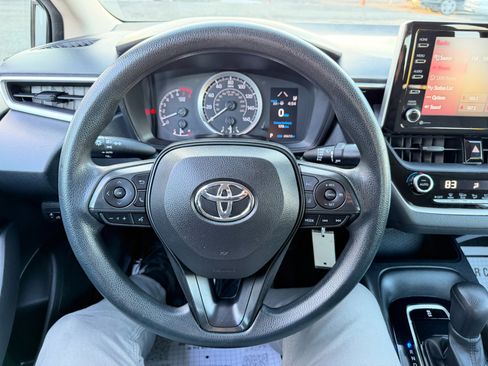 Used 2021 Toyota Corolla LE image 51