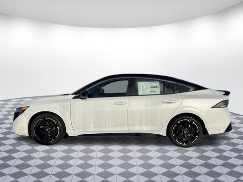 New 2026 Nissan Sentra SR w/ SR Premium Package FWD image 4