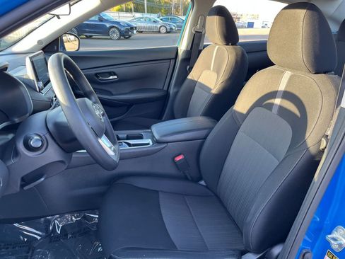 Used 2024 Nissan Sentra SV image 34