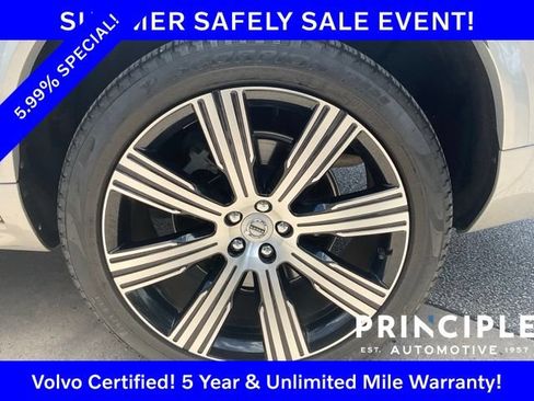 Certified 2024 Volvo XC90 B6 Plus AWD/4WD image 13