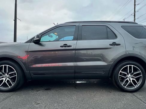 Used 2017 Ford Explorer Sport w/ Equipment Group 401A image 3