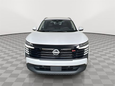 New 2025 Nissan Kicks SR image 3