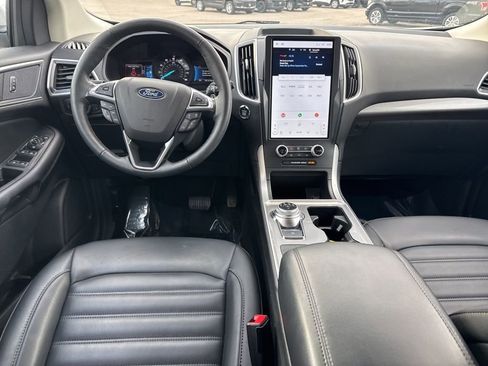 Used 2024 Ford Edge SEL w/ Convenience Package image 6