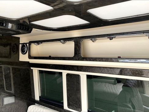 Used 2022 Mercedes-Benz Sprinter 2500 image 35