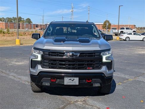 Used 2023 Chevrolet Silverado 1500 LT Trail Boss w/ Convenience Package II image 8
